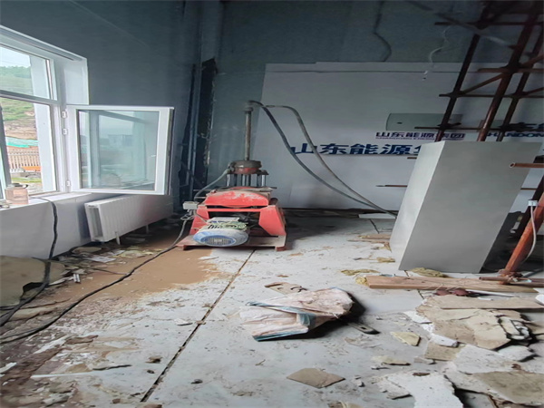 渠县地基基础下沉墙体裂缝加固注浆顶升施工